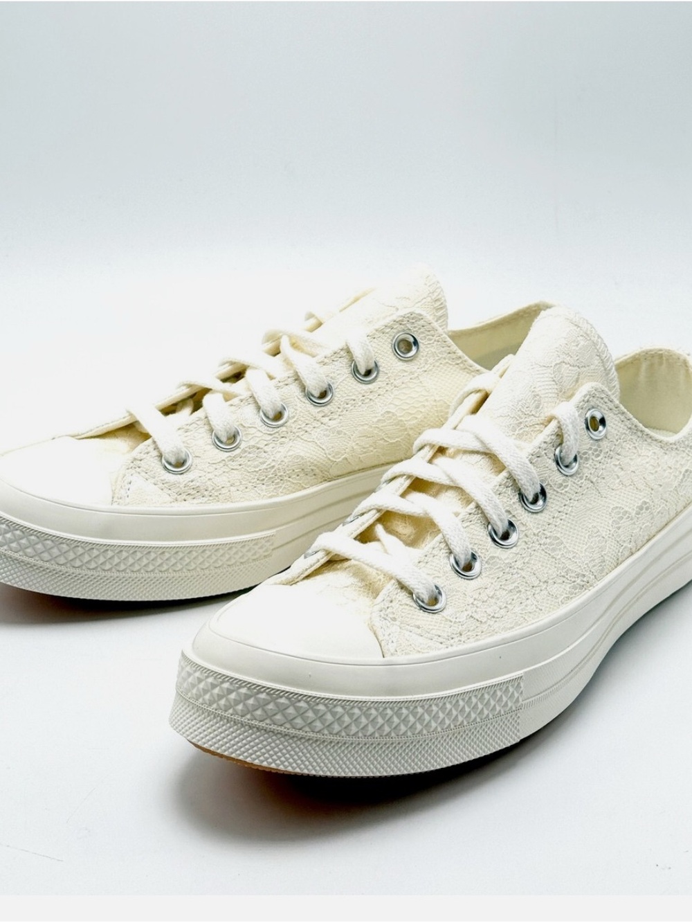 Converse Lace Low-Top Sneakers in Cream